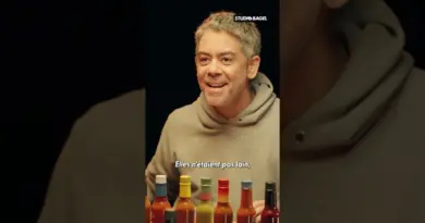 PITIÉ ON VEUT L’ALBUM MANU !!! 😭 #hotones #laréunion #humour